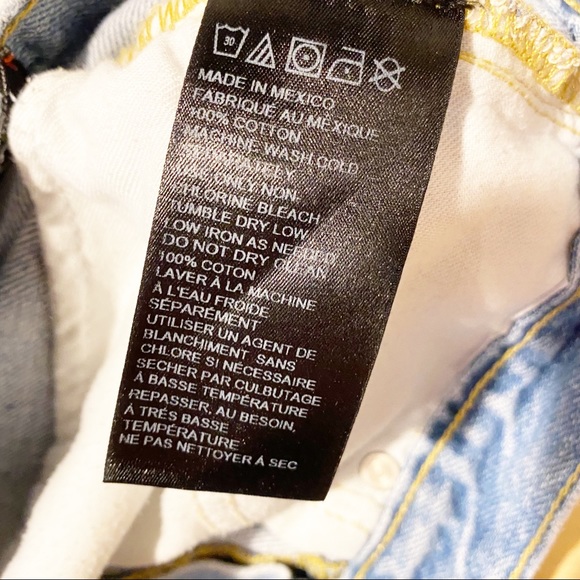 BDG | Mom High Rise Jean Shorts w/ Mild Distressing and Raw Hem Sz. 24 - Picture 9 of 9